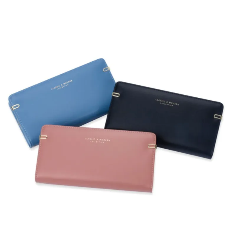 Dompet besar dengan banyak slot kartu